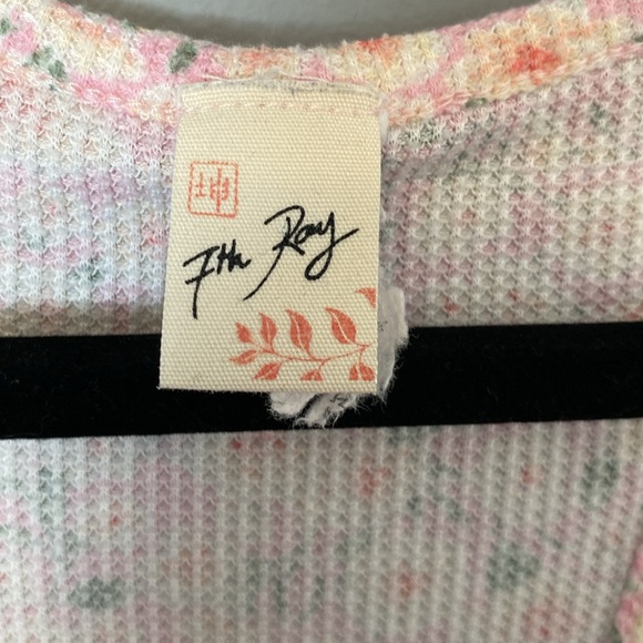 ๐ Floral Racer Back Tank - 7th Ray - Medium - Picture 3 of 6